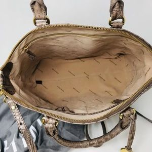 Brahmin tote